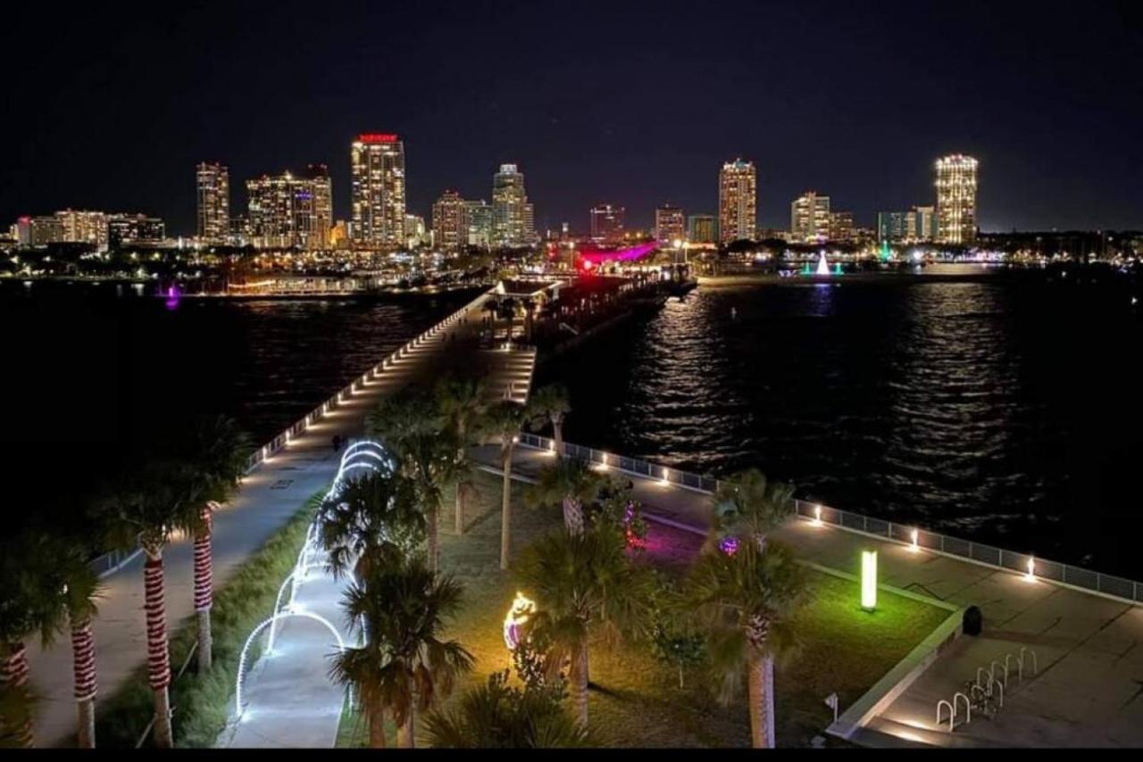 Wine-Dine-Sunshine Cozy Flat In The Heart Of Dtsp Villa St. Petersburg Luaran gambar