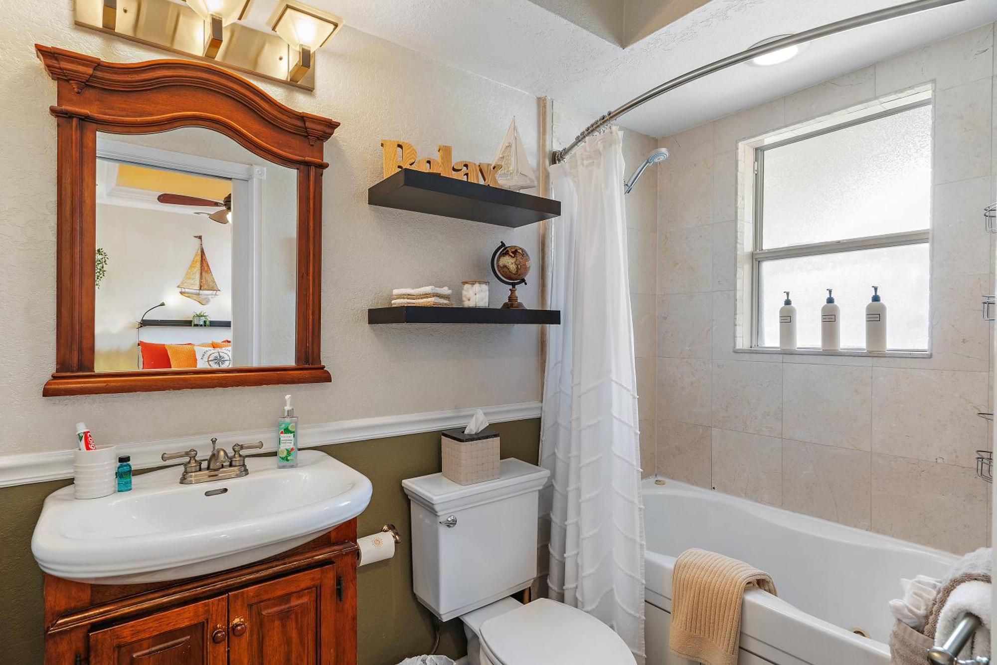 Wine-Dine-Sunshine Cozy Flat In The Heart Of Dtsp Villa St. Petersburg Luaran gambar