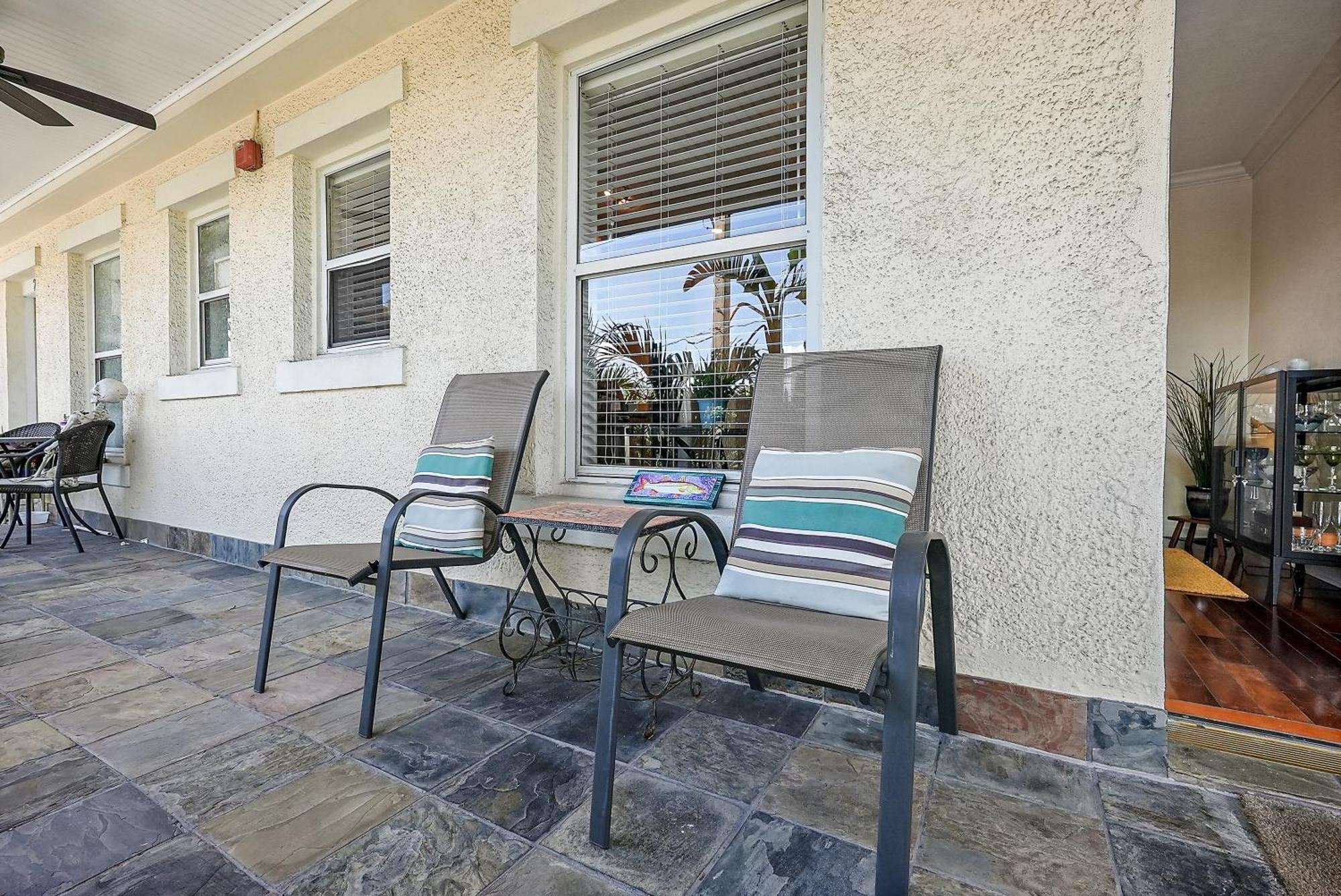 Wine-Dine-Sunshine Cozy Flat In The Heart Of Dtsp Villa St. Petersburg Luaran gambar